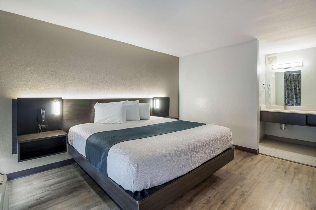 Motel 6 Groves, Tx Εξωτερικό φωτογραφία