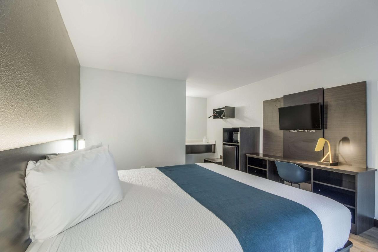 Motel 6 Groves, Tx Εξωτερικό φωτογραφία