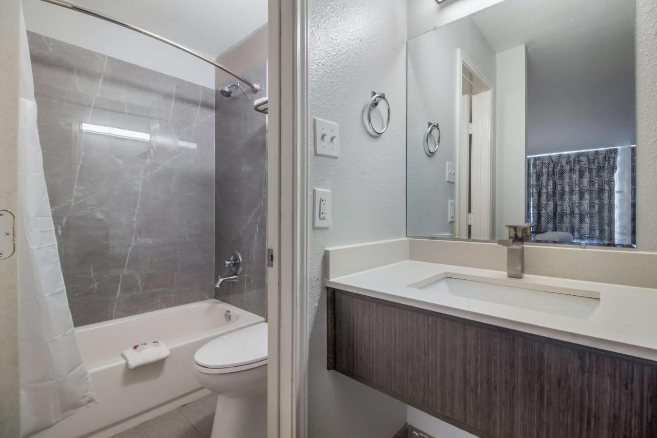 Motel 6 Groves, Tx Εξωτερικό φωτογραφία